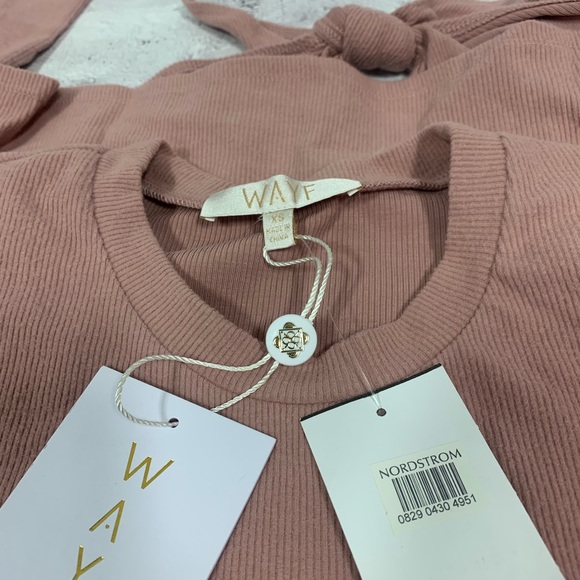 WAYF Front Tie Top - Picture 2 of 2